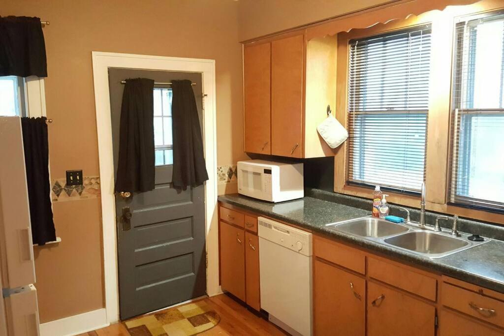 Home Near Zoo/College World Series/Downtown Омаха Екстериор снимка
